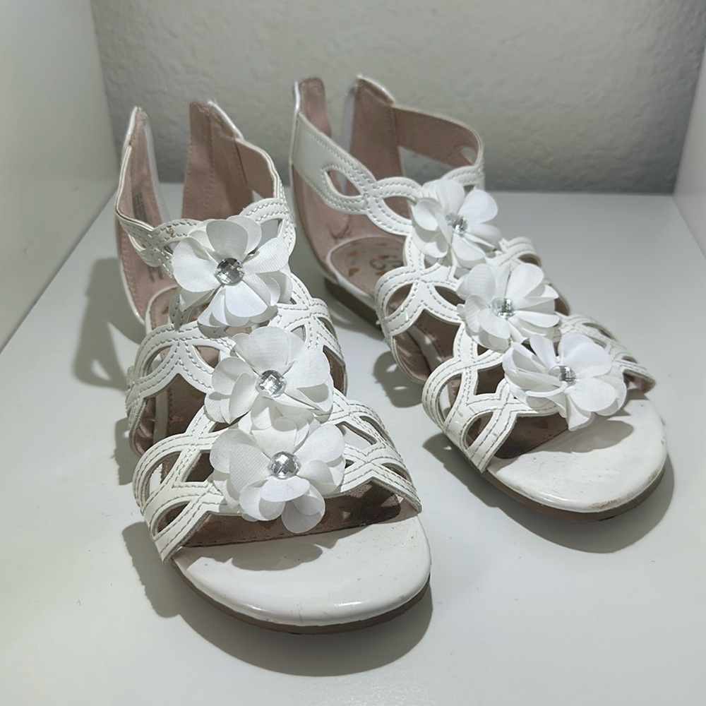 Girls sandals